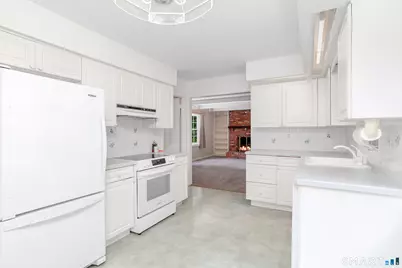 29 Hungry Hill Circle, Guilford, CT 06437 - Photo 11