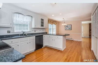 290 Old Farms Road, Simsbury, CT 06070 - Photo 11