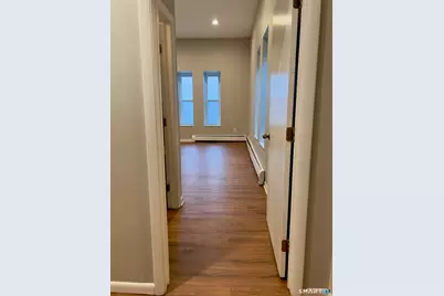 300-302 Soundview Avenue, Fairfield, CT 06825 - Photo 13