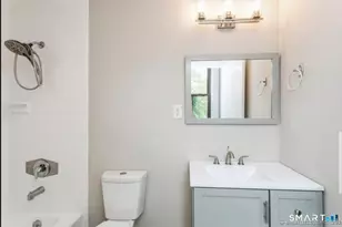 71 Imlay St, Hartford, CT 06105 - Photo 9