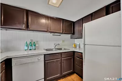 185 Spring Street #185, Wethersfield, CT 06109 - Photo 7