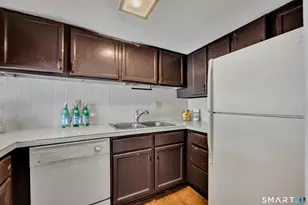 185 Spring St, Wethersfield, CT 06109 - Photo 7