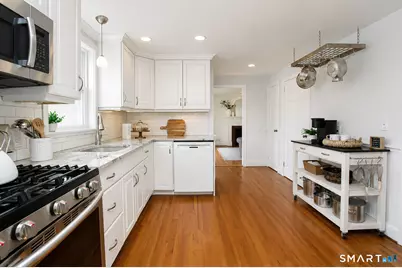 52 Clifton Avenue, West Hartford, CT 06107 - Photo 9