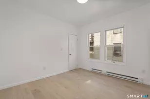 75 Walnut St, Waterbury, CT 06704 - Photo 9