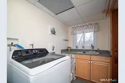 136 Knoll Drive, Hamden, CT 06518 - Photo 37