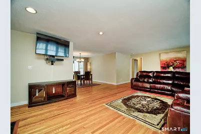 136 Knoll Drive, Hamden, CT 06518 - Photo 5