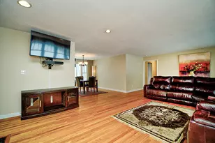 136 Knoll Dr, Hamden, CT 06518 - Photo 5