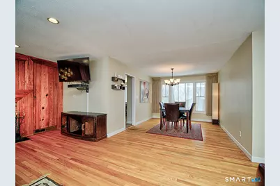 136 Knoll Drive, Hamden, CT 06518 - Photo 9