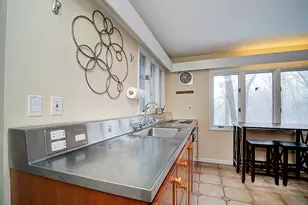 136 Knoll Dr, Hamden, CT 06518 - Photo 15