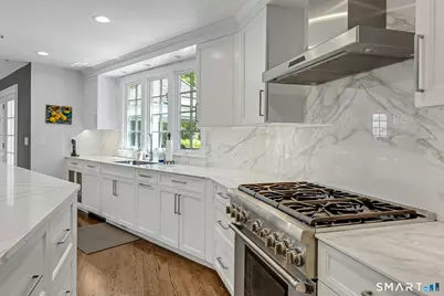 38 Three Wells Lane, Darien, CT 06820 - Photo 17