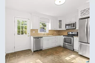 14 Dale Place, Stamford, CT 06906 - Photo 3