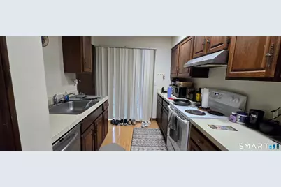 365 Glendale Avenue #B2, Bridgeport, CT 06606 - Photo 9