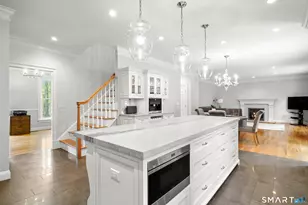 18 N Nabby Rd, Danbury, CT 06811 - Photo 9