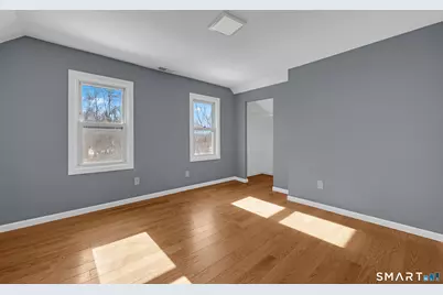 254 Broad Street, Norwich, CT 06360 - Photo 17