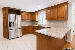 99 Iroquois Rd, West Hartford, CT 06117 - Photo 13