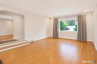 99 Iroquois Rd, West Hartford, CT 06117 - Photo 5
