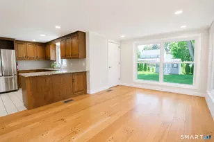 99 Iroquois Rd, West Hartford, CT 06117 - Photo 11