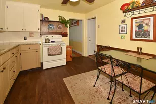 7 Nye St, Manchester, CT 06040 - Photo 9