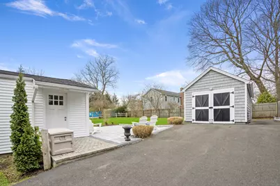 146 Oxford Road, Fairfield, CT 06890 - Photo 9