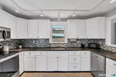 44 Riverside Drive, Branford, CT 06405 - Photo 9