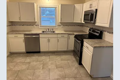 14 Elmview Circle #3, Waterbury, CT 06708 - Photo 3