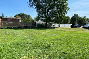 14 Elmview Cir, Waterbury, CT 06708 - Photo 17