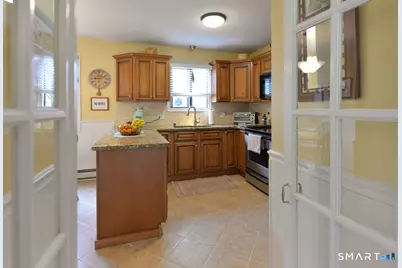 648 Heritage Village #B, Southbury, CT 06488 - Photo 5