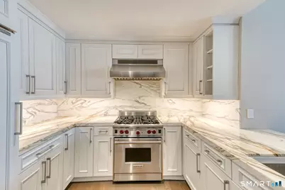 85 Memorial Road #411, West Hartford, CT 06107 - Photo 5
