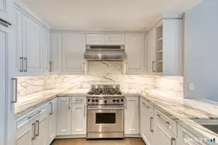 85 Memorial Rd, West Hartford, CT 06107 - Photo 5