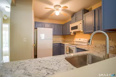 136 Pembroke Road #3-21, Danbury, CT 06811 - Photo 7