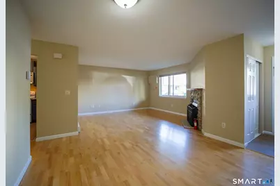 136 Pembroke Road #3-21, Danbury, CT 06811 - Photo 3