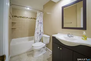 136 Pembroke Rd, Danbury, CT 06811 - Photo 15