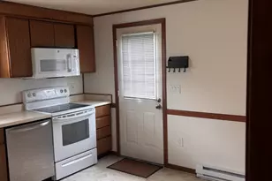 155-B Pennsylvania Ave, East Lyme, CT 06357 - Photo 7