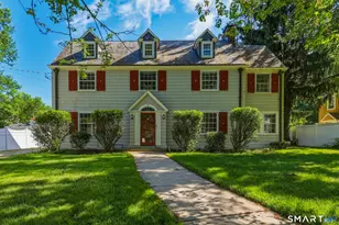 9 Bainbridge Rd, West Hartford, CT 06119 - Photo 1