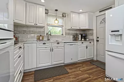 10 Glenmoor Drive, East Haven, CT 06512 - Photo 3