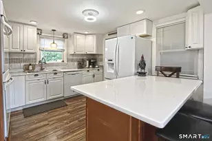 10 Glenmoor Dr, East Haven, CT 06512 - Photo 5