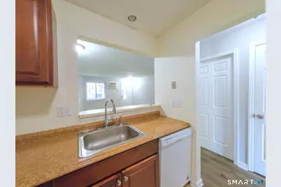 8 Rose Lane #24-11, Danbury, CT 06811 - Photo 7