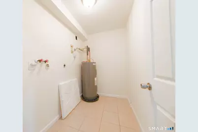 8 Rose Lane #24-11, Danbury, CT 06811 - Photo 11