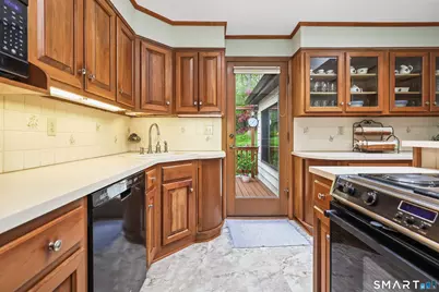 123 Evelyn Drive, Naugatuck, CT 06770 - Photo 9