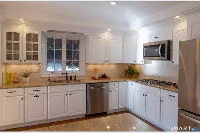 10 Island Drive, Norwalk, CT 06855 - Photo 11