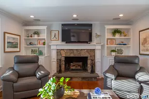 10 Island Dr, Norwalk, CT 06855 - Photo 25