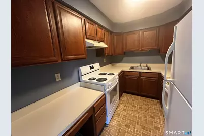 38 Padanaram Avenue #35, Danbury, CT 06811 - Photo 3