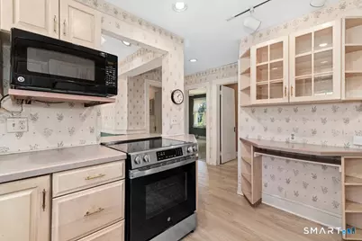 40 Beers Place, Stratford, CT 06614 - Photo 11