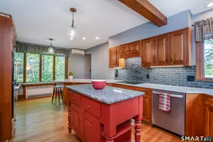 20 Wettleson Ave, West Hartford, CT 06107 - Photo 15