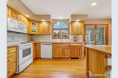 200 Alston Avenue, New Haven, CT 06515 - Photo 11