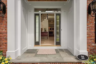 21 Williamsburg Lane, Avon, CT 06001 - Photo 3