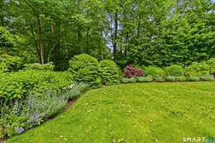21 Williamsburg Ln, Avon, CT 06001 - Photo 33