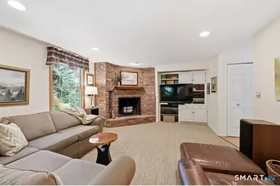2 Higate Lane, Simsbury, CT 06070 - Photo 9