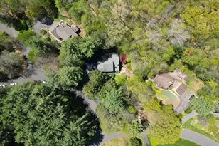 2 Higate Ln, Simsbury, CT 06070 - Photo 3
