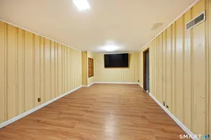 1195 New Britain Ave, West Hartford, CT 06110 - Photo 29